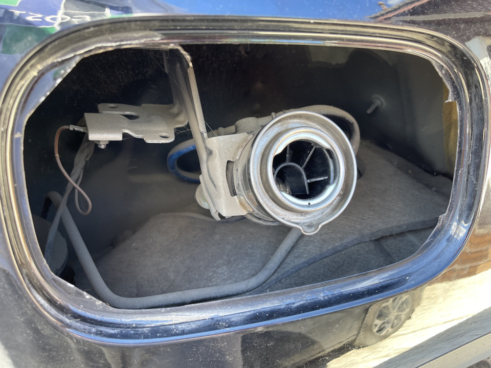 Крышка бензобака GLC 300 — как заменить, почему ломается и при чем тут ...