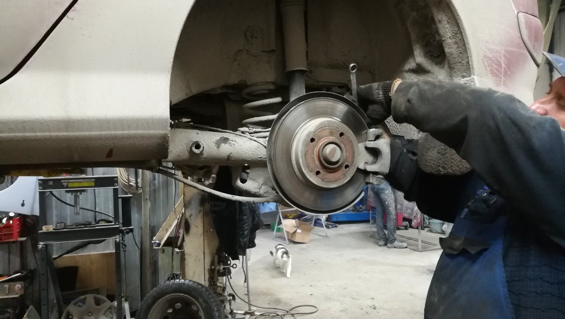 Замена задних сайлентблоков + много другое. Часть 2 — Peugeot 308 SW ...