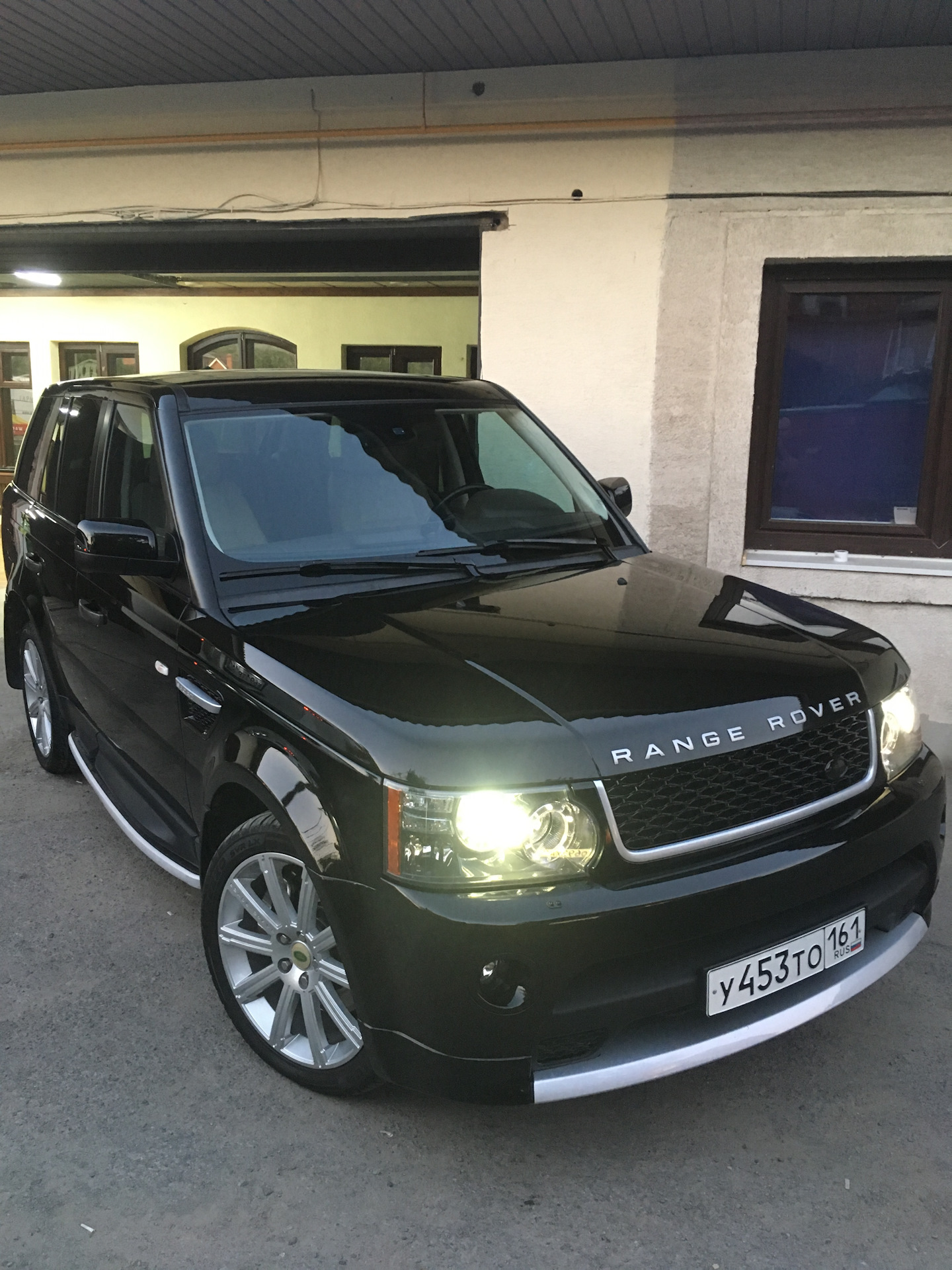 Land Rover range Rover Sport черный