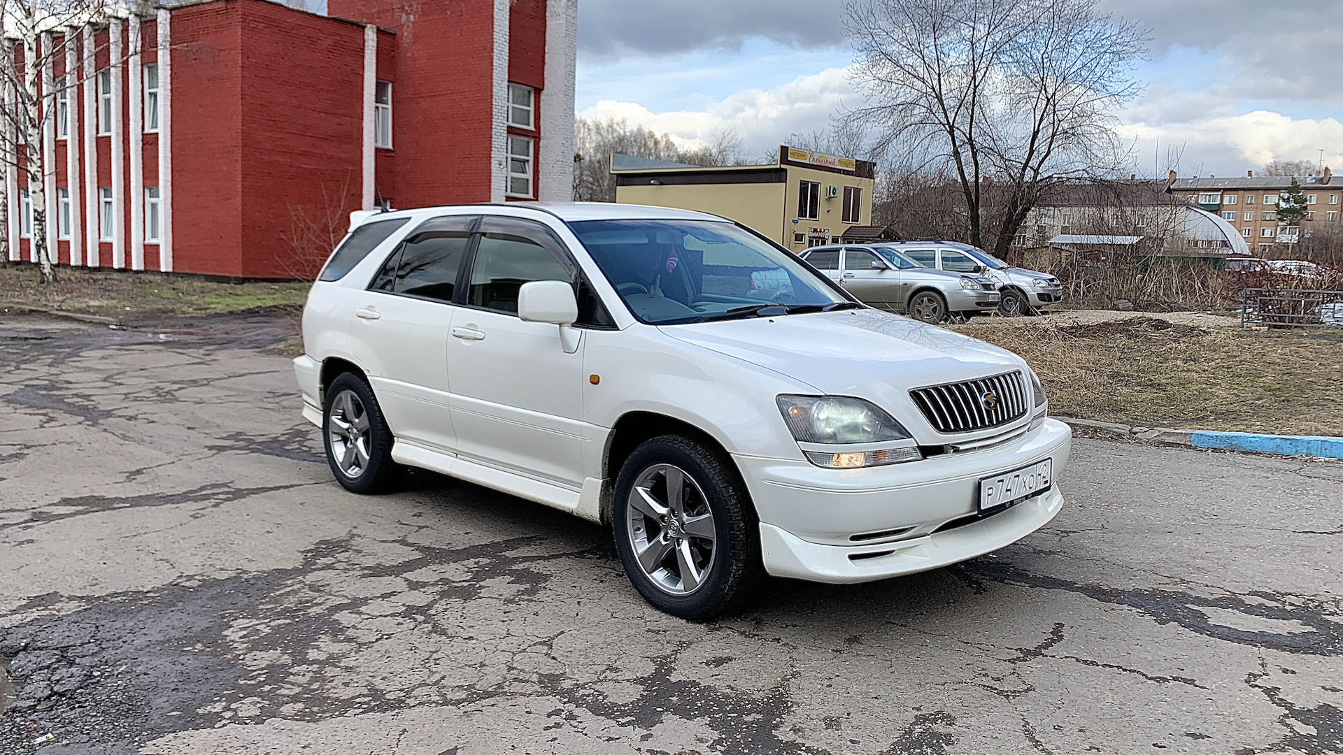 Тойота харриер поколения. Toyota Harrier 2000 Сток. Тойота Харриер белый 2000. Тойота Харриер 1 поколения белый. Toyota Harrier 10 2000.