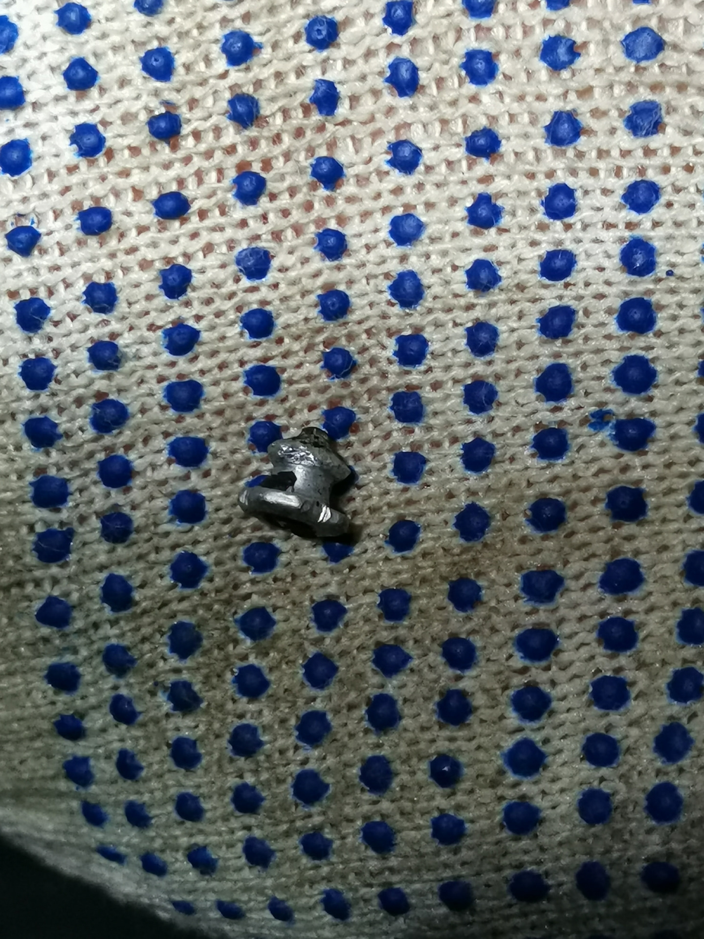 Чем опасна старая зимняя резина. И ремонтной ошиповкой это не решить ...