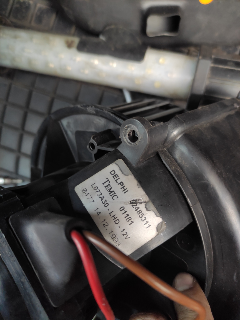 Снятие мотора печки. Из за чего могут не работать переключения ...