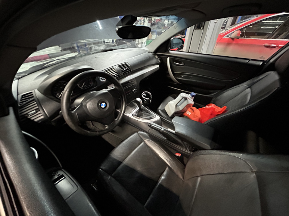 Пинки при включении передачи — BMW 1 series (E81/E87), 2 л, 2008 года ...