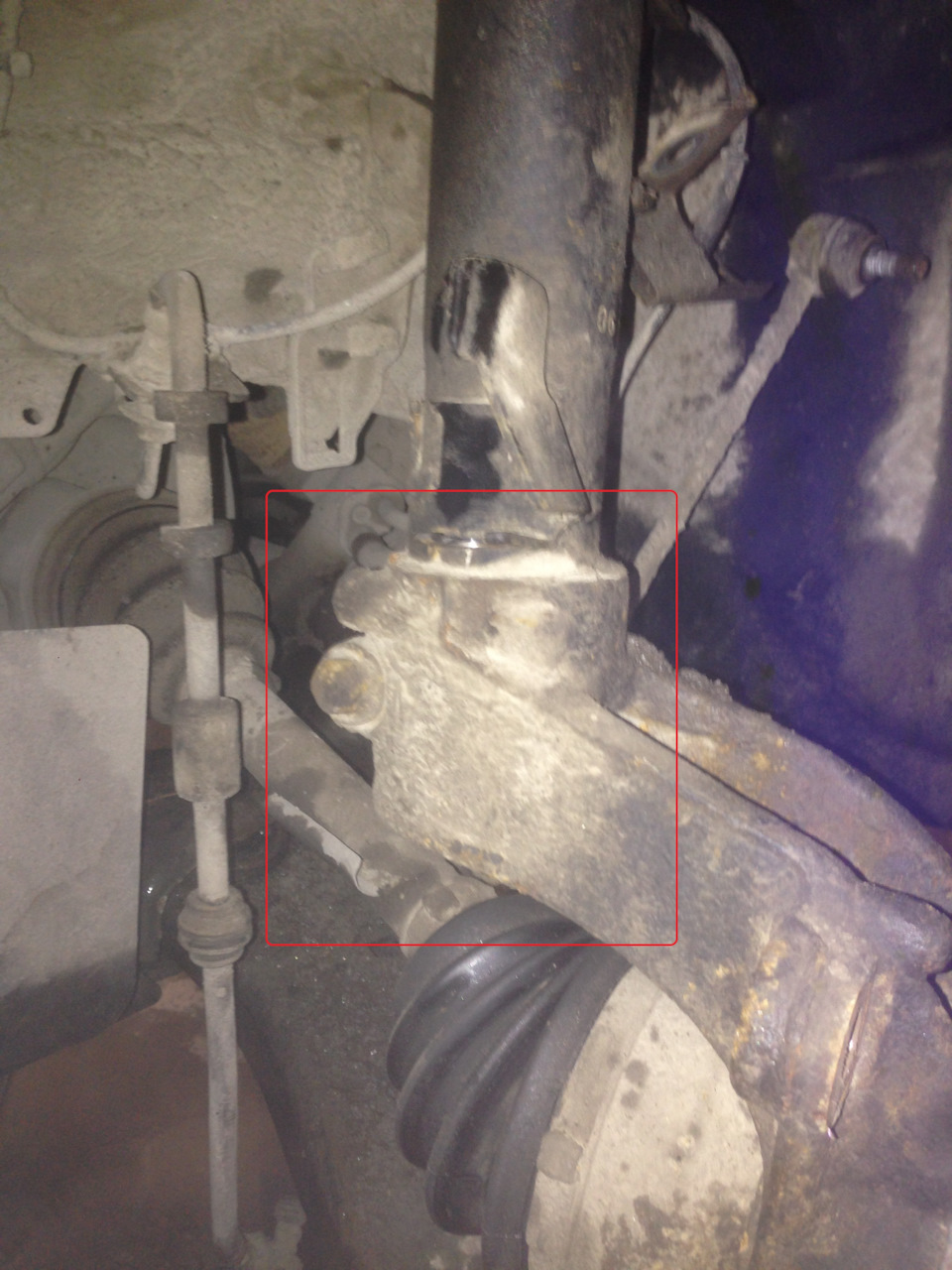 Krok 7 — Przód: przygotuj kolumnę do prac przy górnej poduszce; oznacz pozycję elementów markerem. — Ford Mondeo Mk4 FL