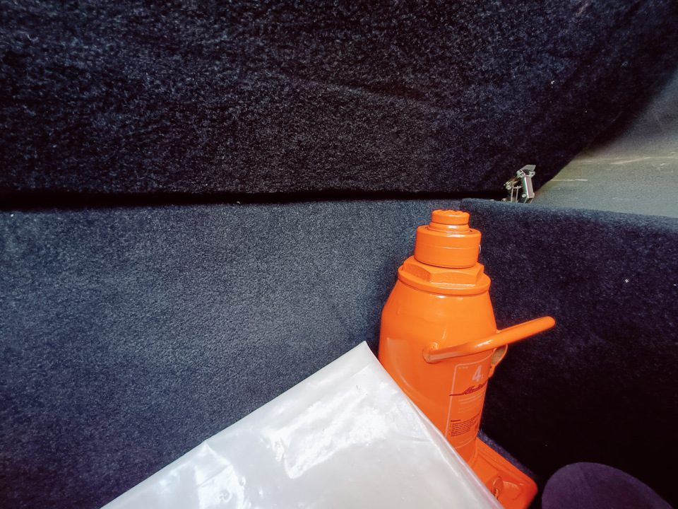 Удачно вместился в органайзер — Suzuki Grand Vitara (2G)