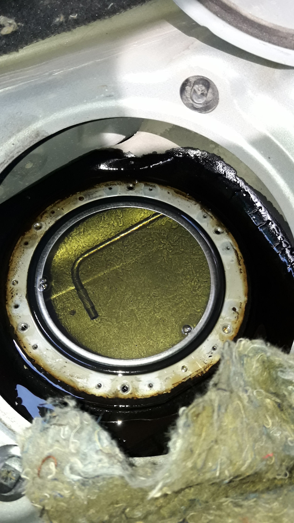 Замена топливных фильтров — Nissan Skyline (V35), 2,5 л, 2005 года ...