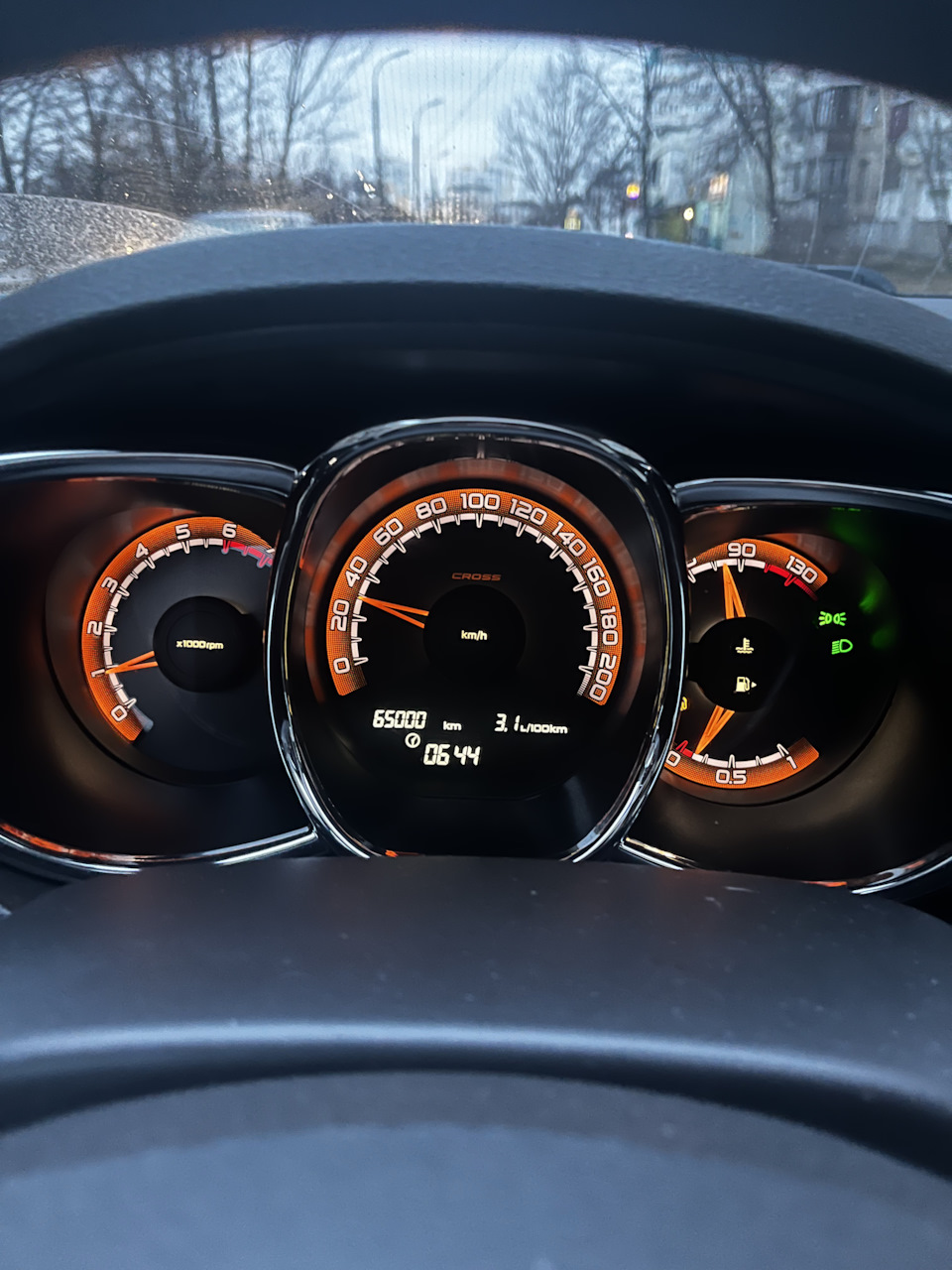 Скачут обороты на холодную — Lada Vesta SW Cross, 1,6 л, 2019 года ...