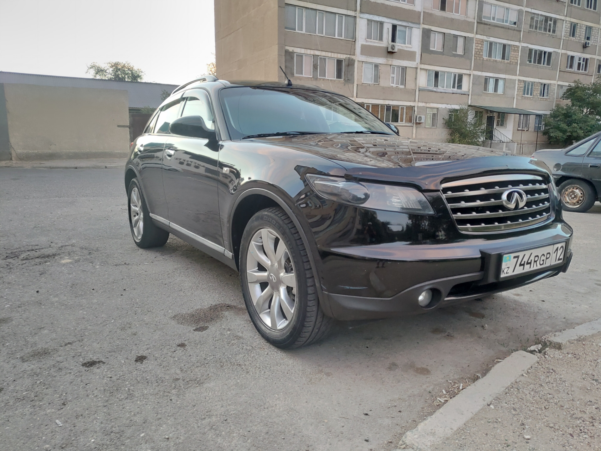 Infiniti FX 1g