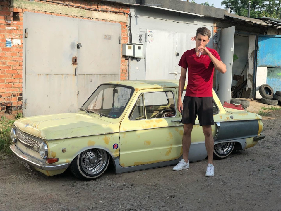 Резина с белой полосой — ЗАЗ 968, 1,2 л, 1975 года | фотография | DRIVE2