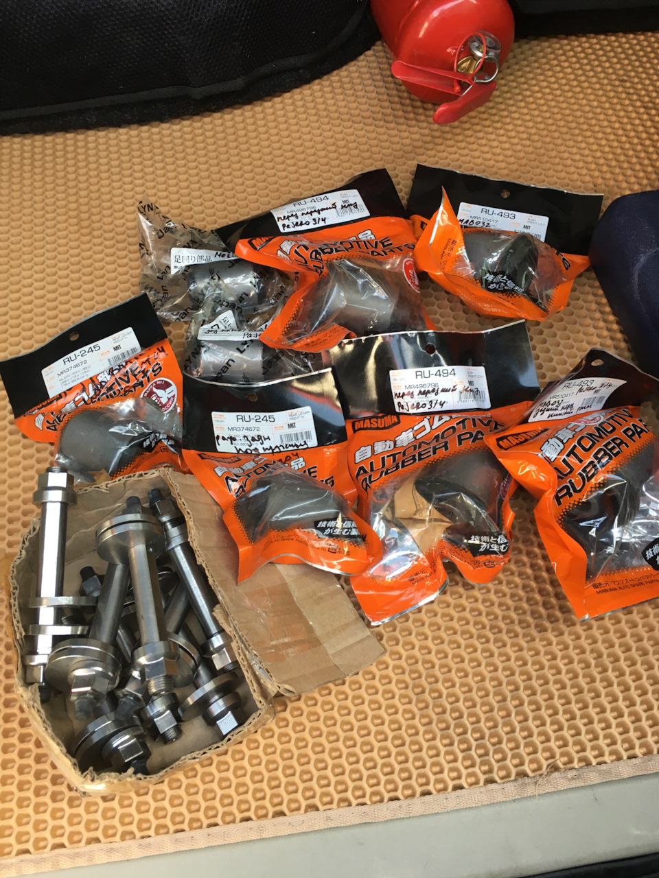 Фото в бортжурнале Mitsubishi Pajero (4G). Запчасти на фото: RU245, RU484, RU493, RU494