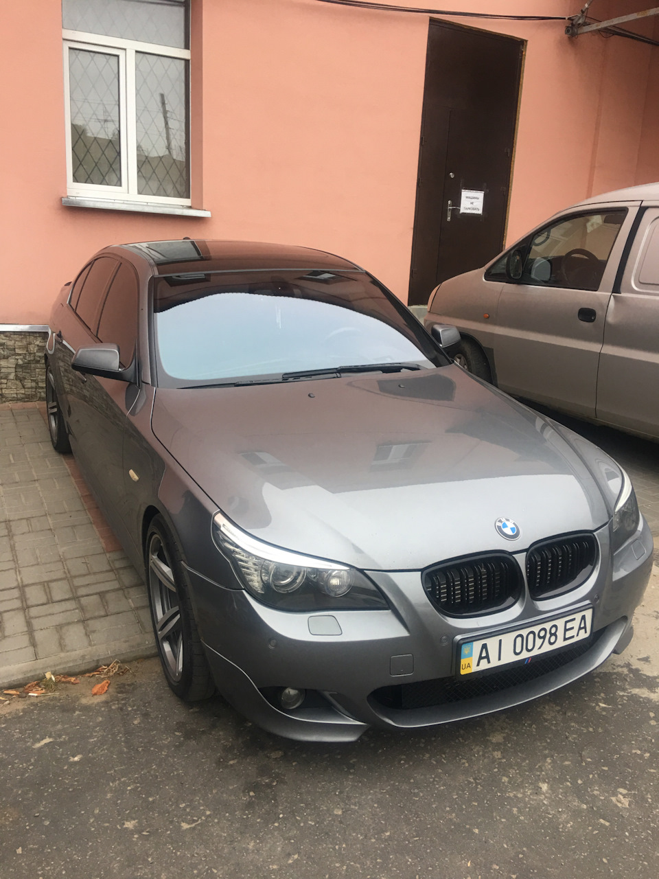 Атермальное лобовое стекло ориджинал) — BMW 5 series (E60), 3 л, 2007 года  | расходники | DRIVE2