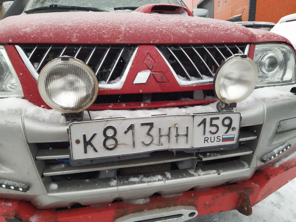 Течь масла со шланга подачи масла на вакуумный насос — Mitsubishi L200 ...