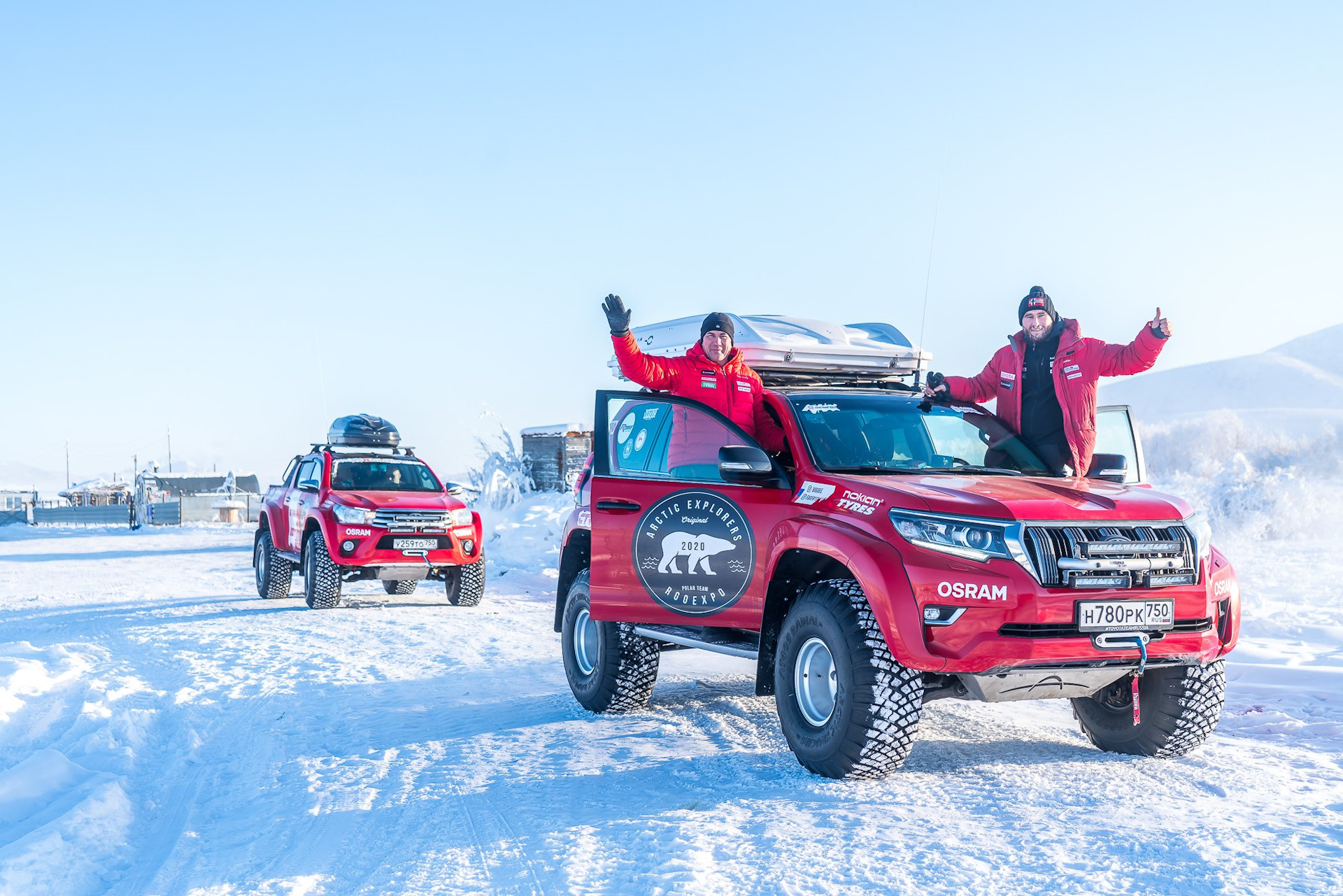 Тойота Хайлюкс Арктика. Hilux Arctic Trucks. Toyota Hilux Арктик трак. Toyota Hilux Arctic Trucks 2022.