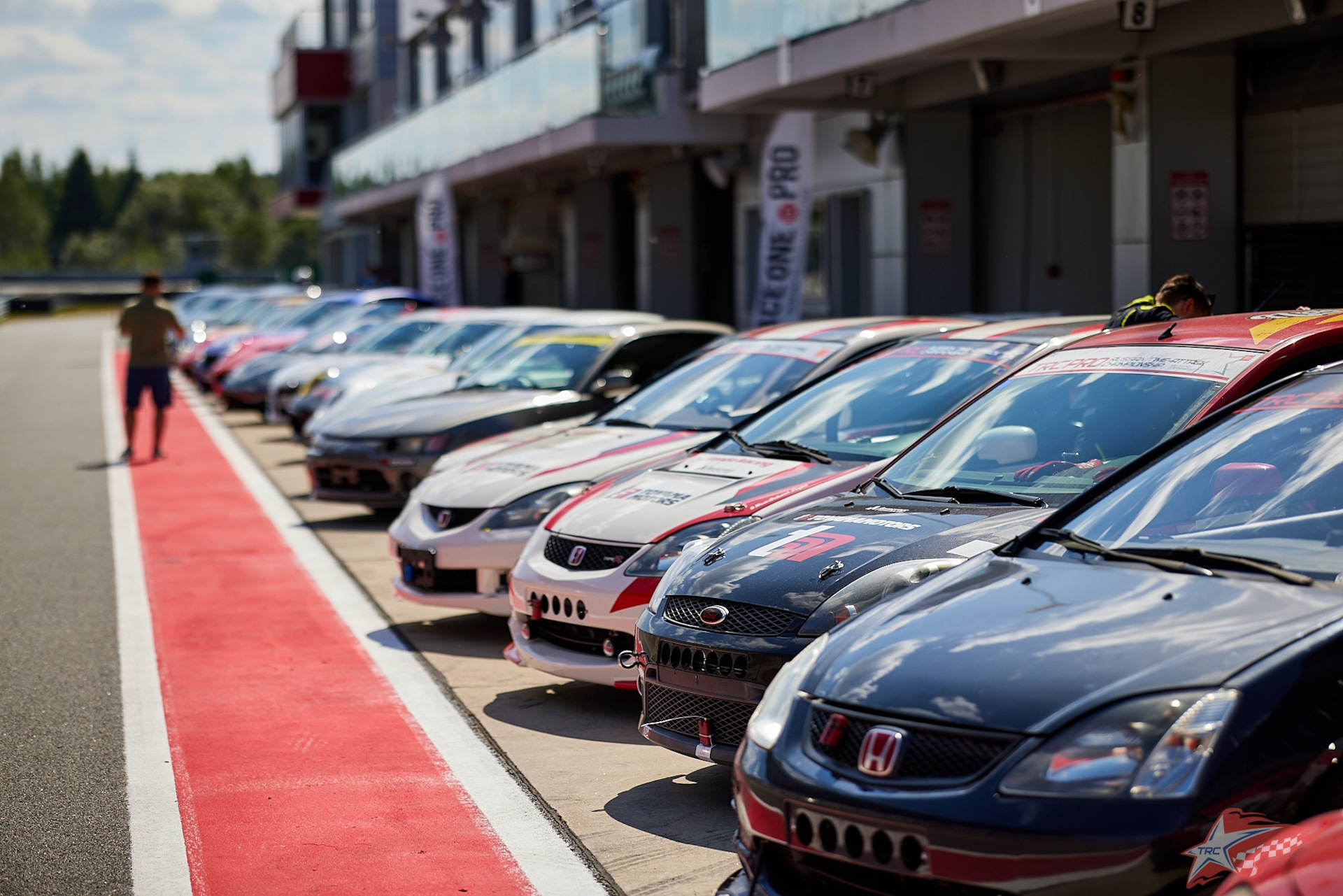 Cup racer. Гонки в Москве. Moscow Raceway. Это что за гонка.