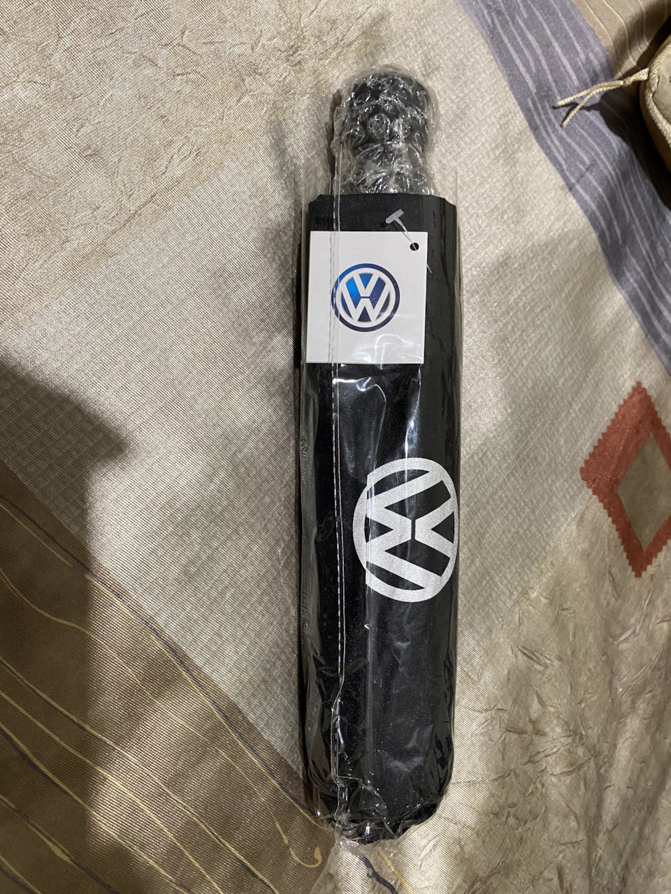 Зонт — Volkswagen Passat B6, 1,4 л, 2009 года | аксессуары | DRIVE2