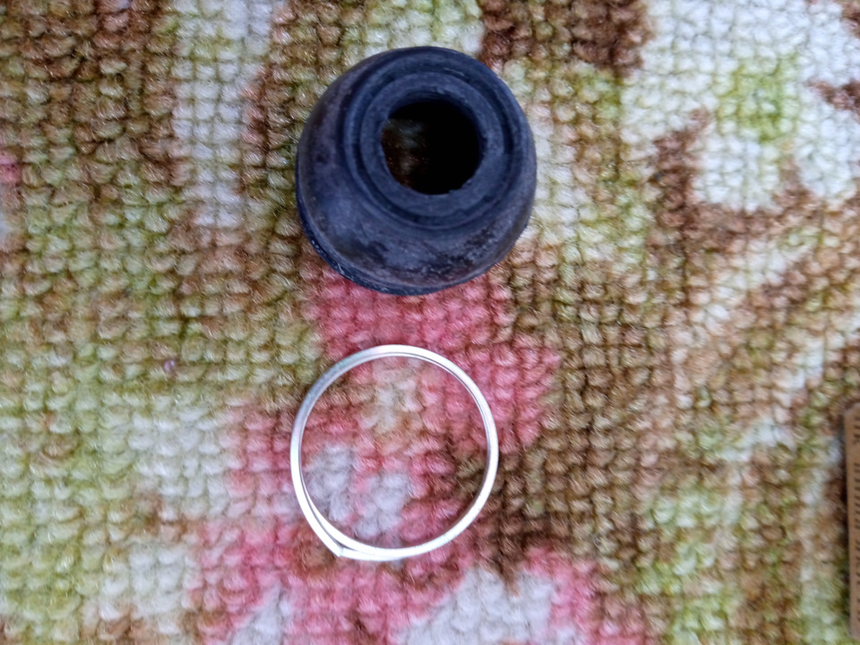 Замена пыльников на наконечниках рулевых тяг — Honda Fit (2G), 1,3 л ...