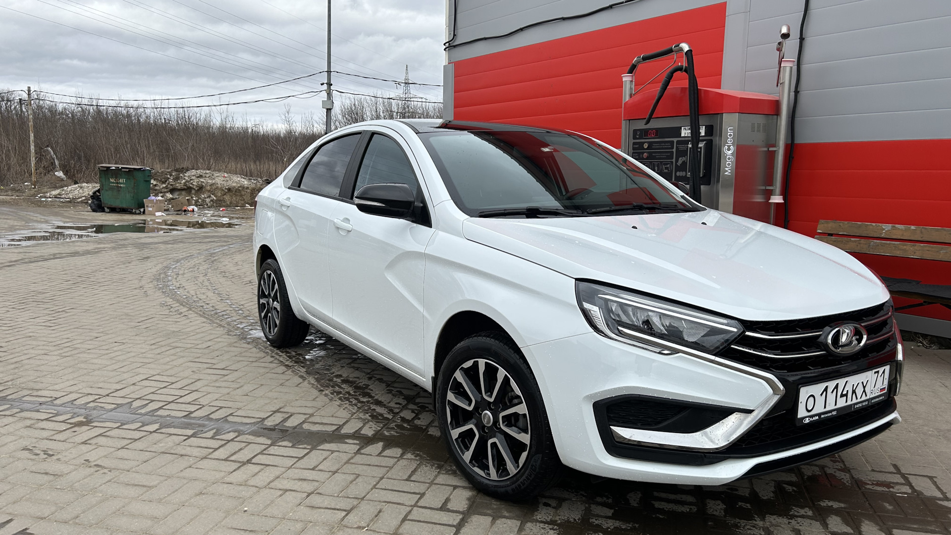 Lada Vesta (NG) 1.6 бензиновый 2023 | The white fury на DRIVE2