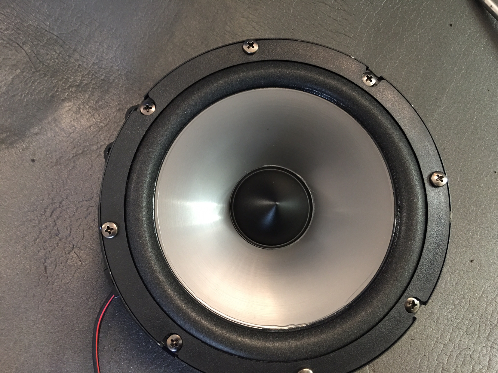 Колонки swat. SWAT SP-B6.2. SP b1 797 Audio. KEF kube10b sp3940ba.