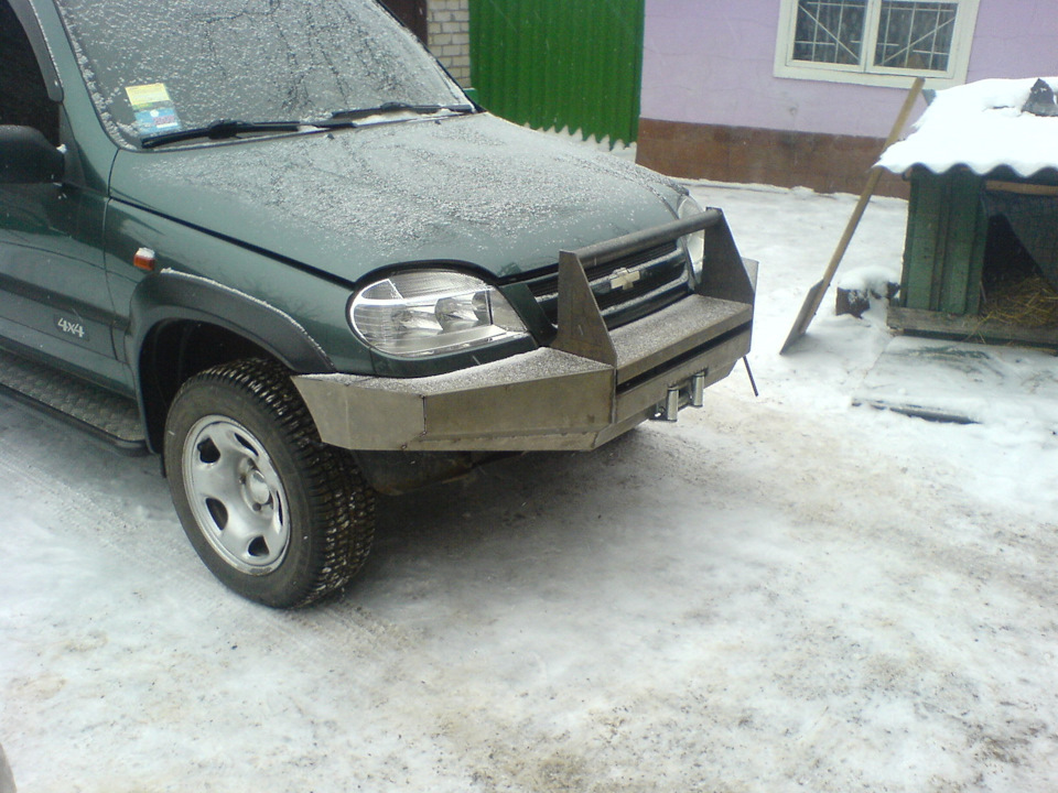 Chevrolet Niva le с силовыми бамперами