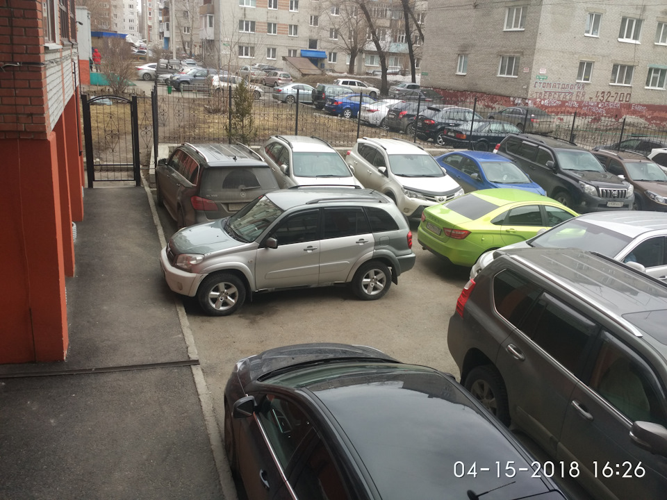 Фото в бортжурнале Toyota RAV4 (II)