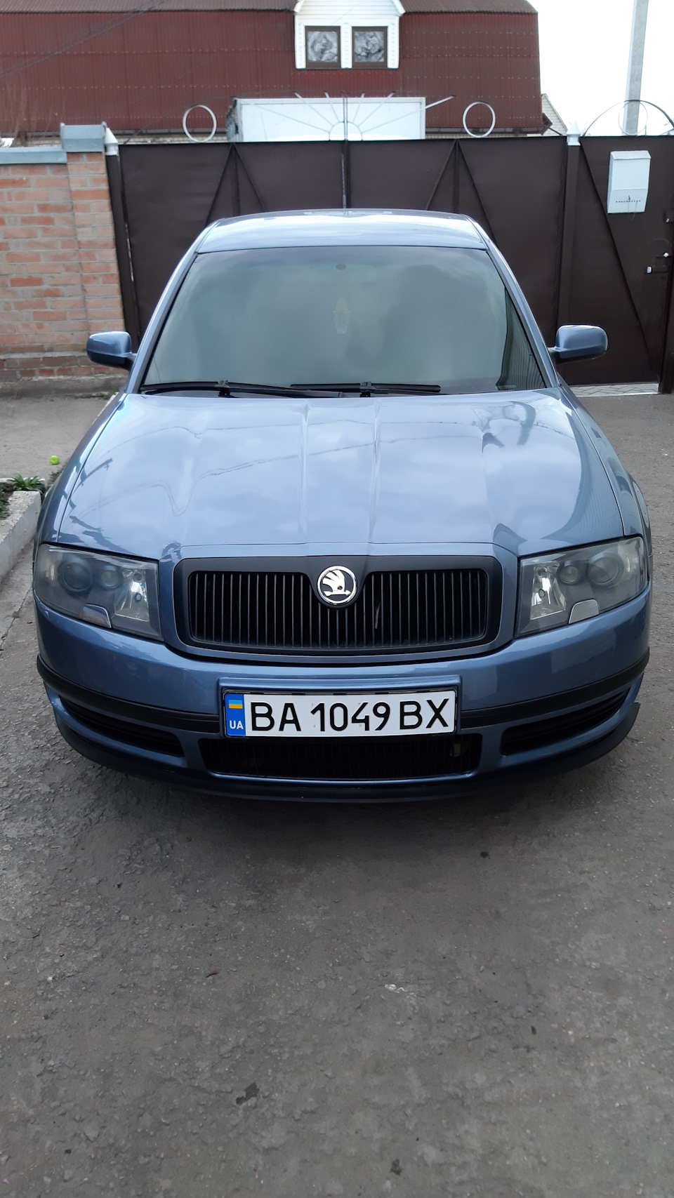 Хром в чёрный мат — Skoda Superb Mk1, 1,8 л, 2004 года | стайлинг | DRIVE2