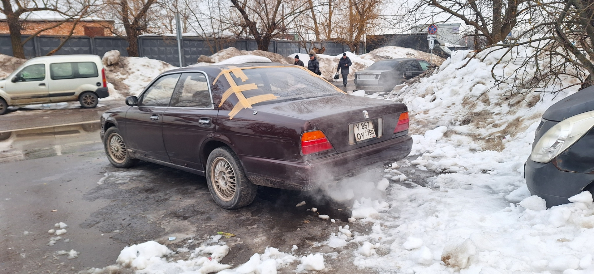 Вырезка стекла — Nissan Gloria (9G), 3 л, 1994 года | визит на сервис ...