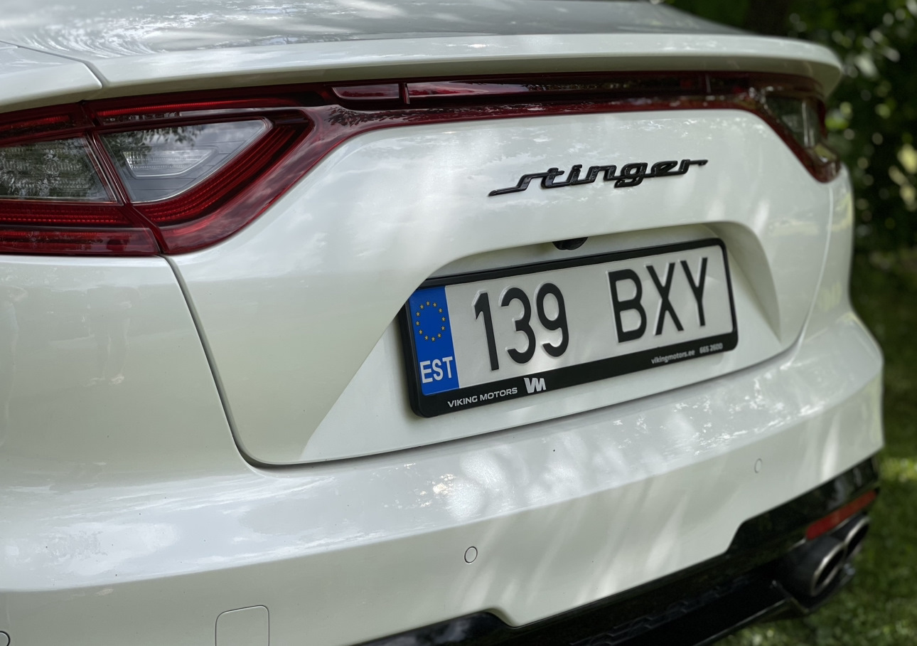 Kia Stinger шильдик