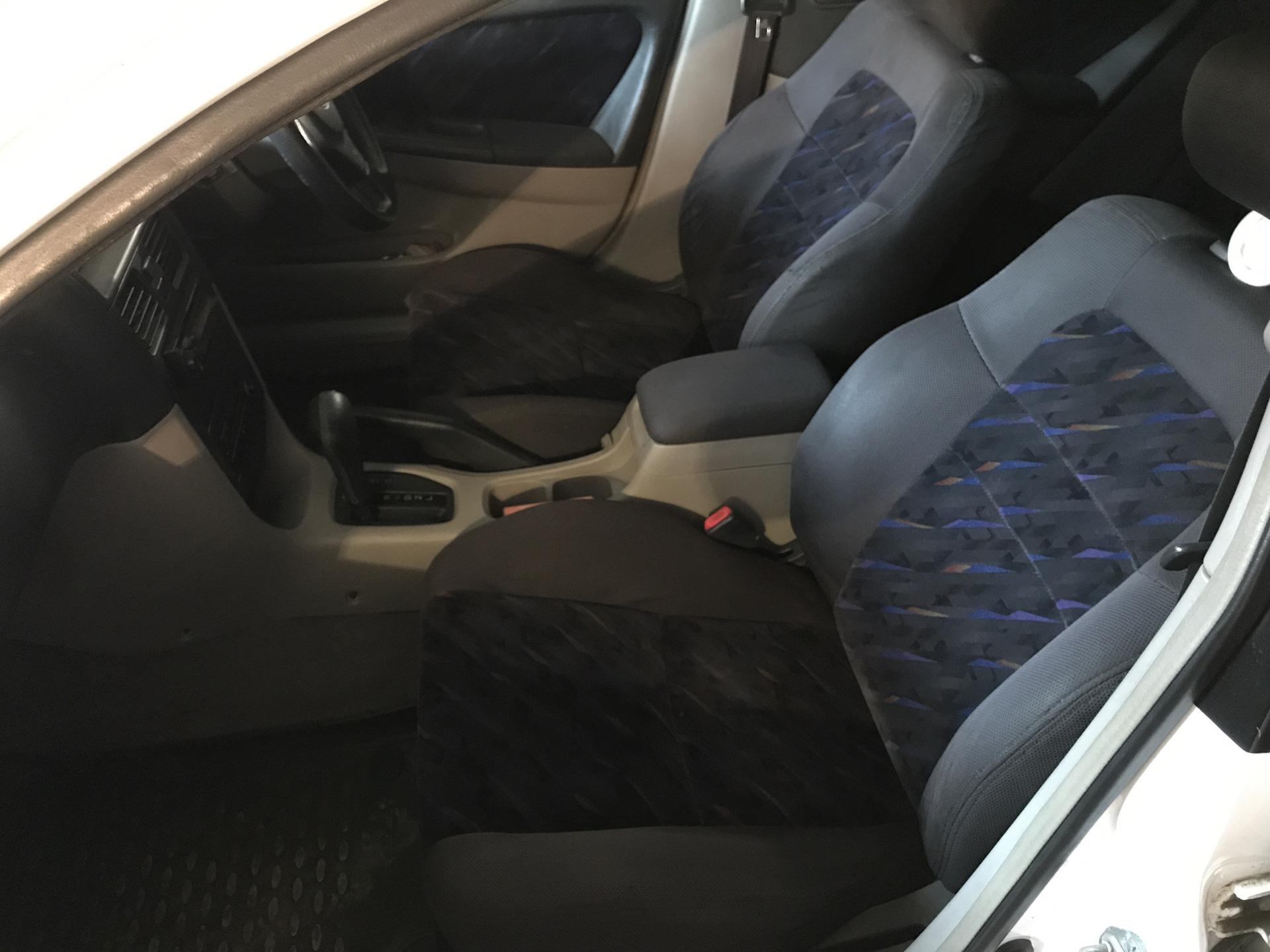 Про полы) — Toyota Caldina (210), 2 л, 1997 года | своими руками | DRIVE2