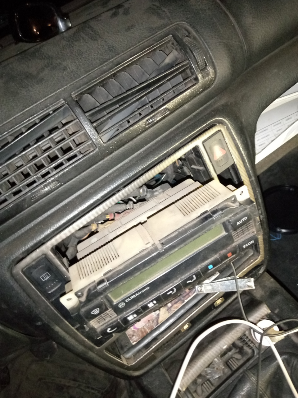 Кнопки климат контроля — Volkswagen Passat B5, 1,8 л, 1998 года ...