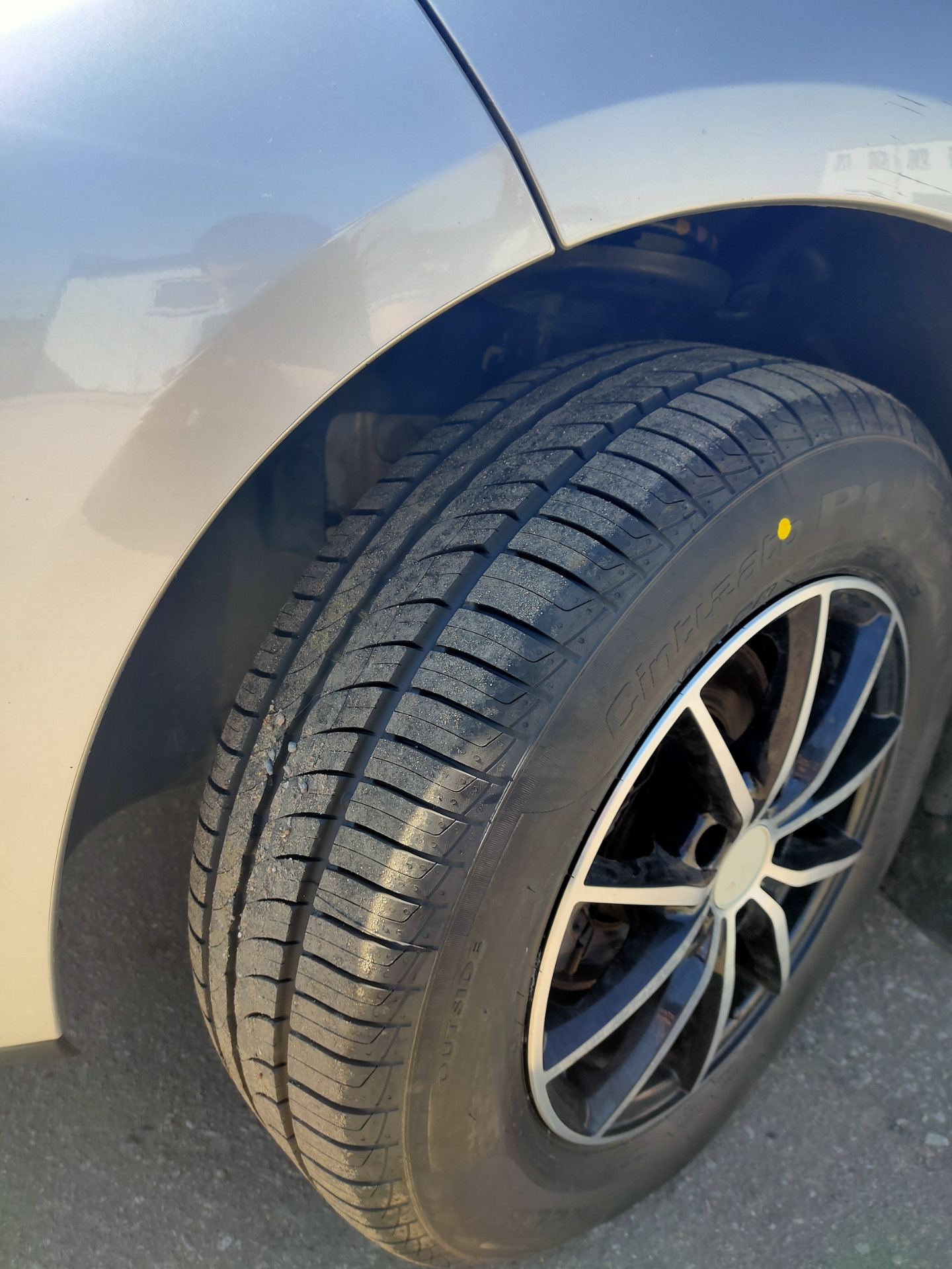 Резина Pirelli Cinturato P1 205/65/15 — Renault Fluence, 1,6 л, 2014 ...
