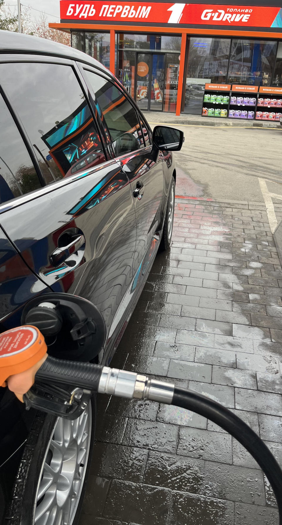 Газпром, не обижусь, если кинешь на карту пару соток за рекламное фото — Subaru Levorg (VM)