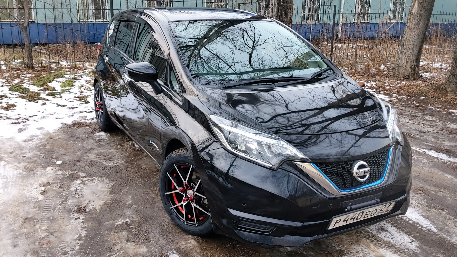 Note epower. Ниссан ноут гибрид. Nissan Note e-Power 2018. Ниссан ноут 2018 гибрид. Nissan Note Hybrid e- Power.