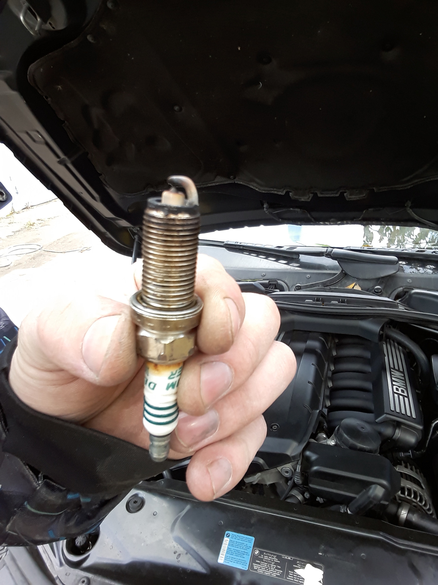 свечи зажигания — BMW 5 series (E60), 3 л., 2007 года | плановое ТО ...