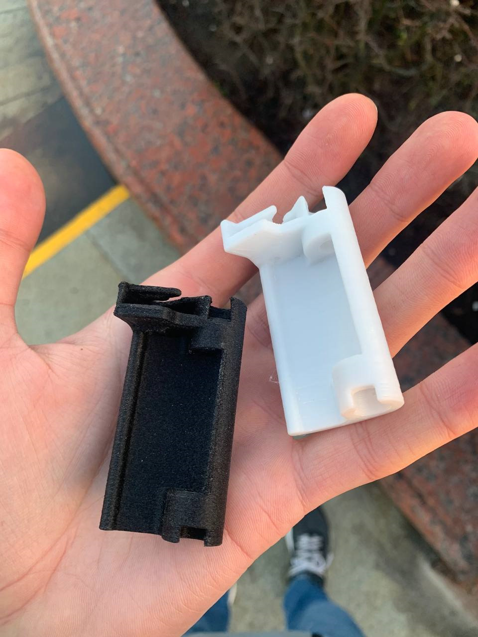 Ручка складывания центральной секции заднего сидения — Lexus RX (2G), 3 ...