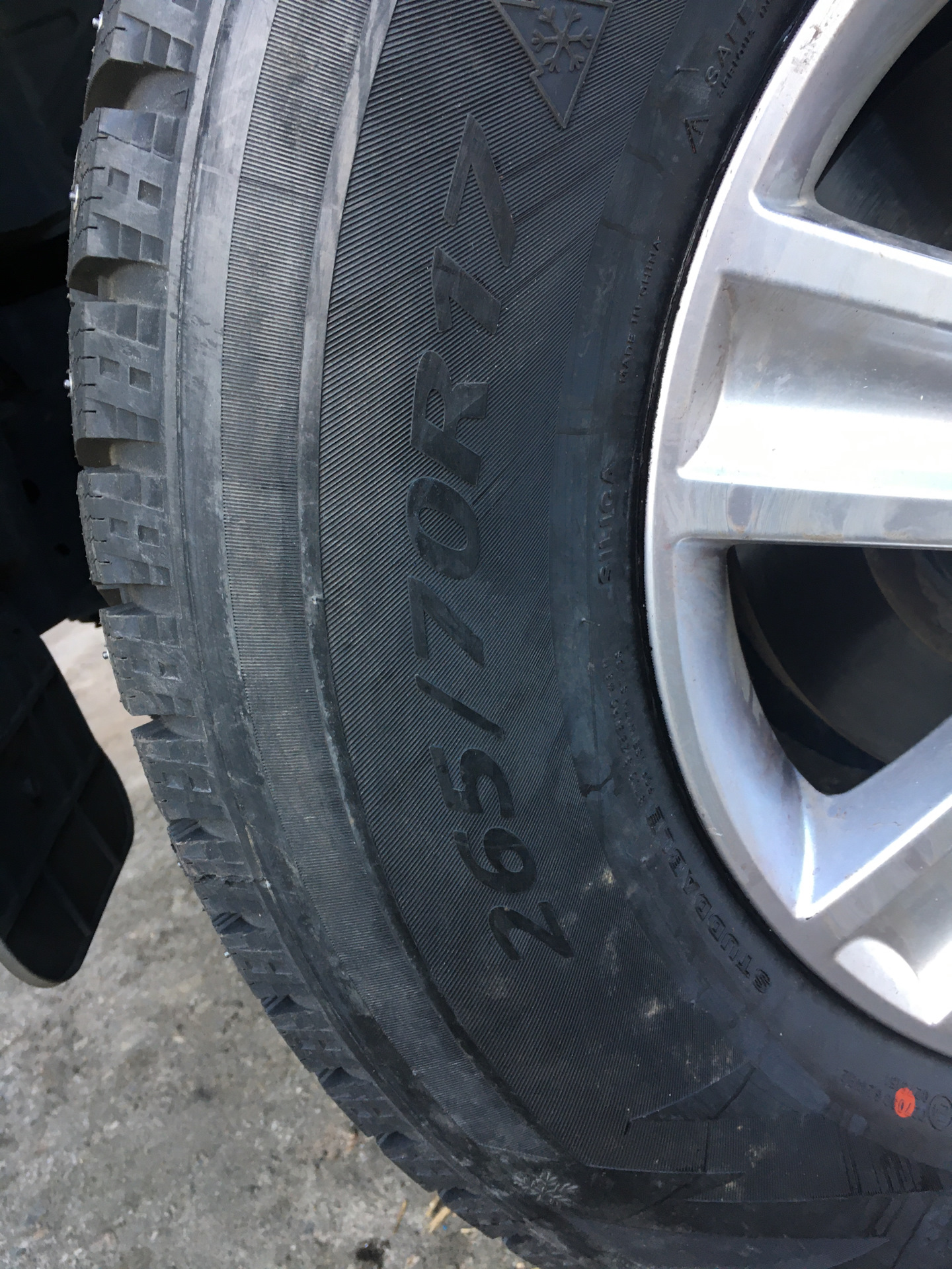 Переобулся на шипы.ZETA Antarctica Sport. — Toyota Land Cruiser Prado