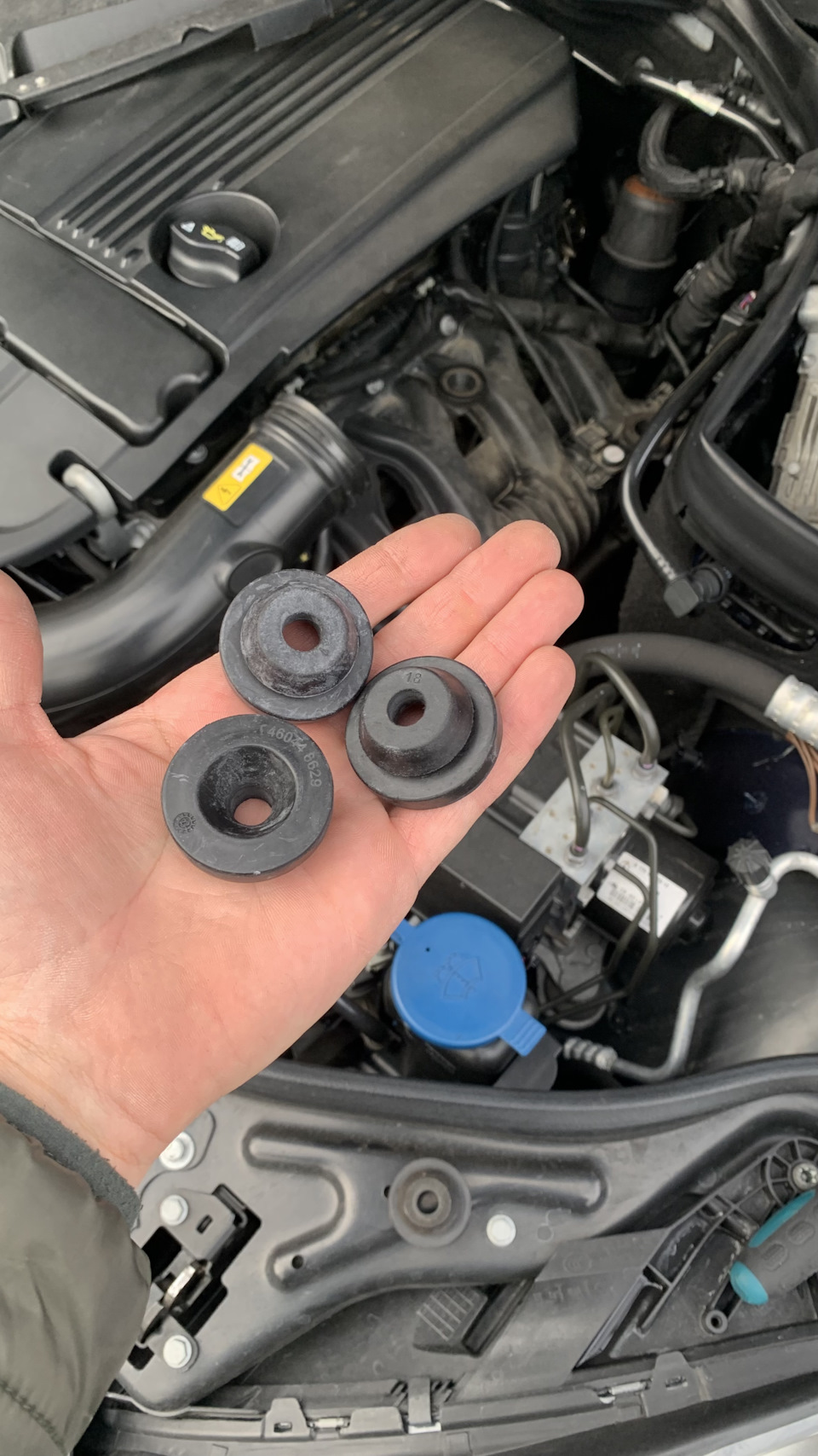 Смена втулок Febi art. 46044 корпуса воздушного фильтра m271.8 w204 ...