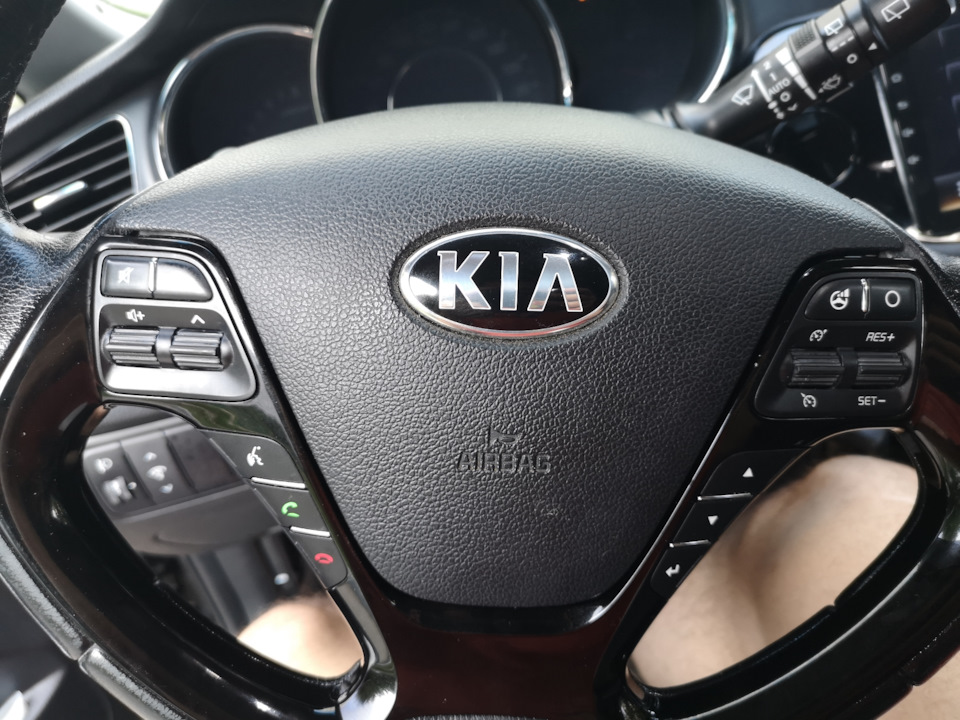 Замена кнопок громкости и круиза — KIA Ceed SW (2G), 1,6 л, 2013 года ...