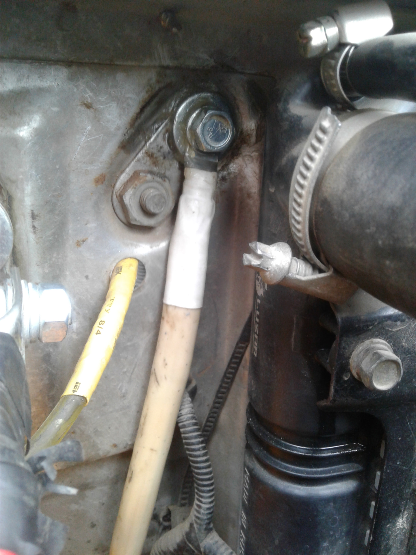 Недозаряд АКБ от генератора, слабое свечение значка АКБ на приборке ...