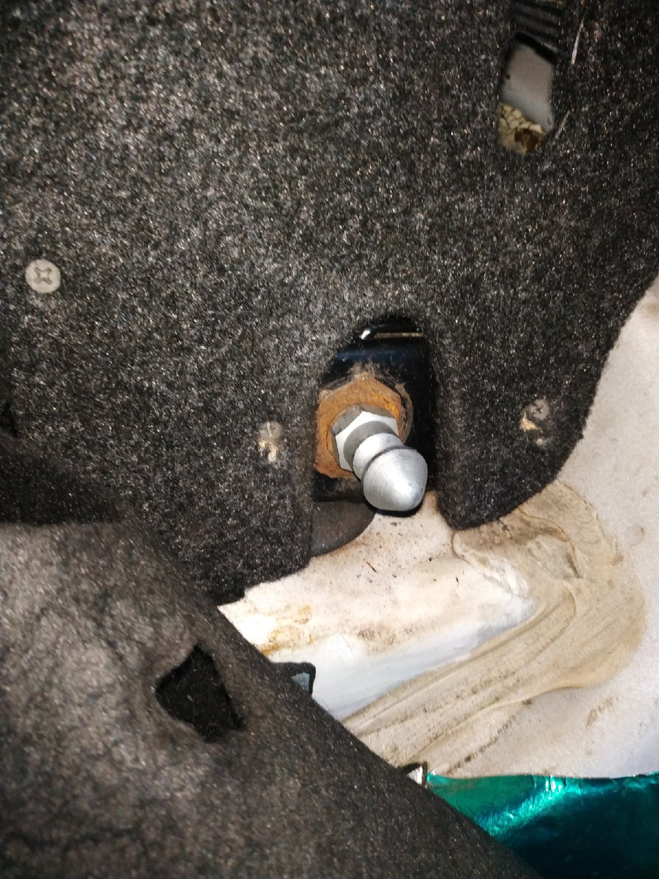 Веерные форсунки, лампы поворотов, новое крепление спинки сидения ...