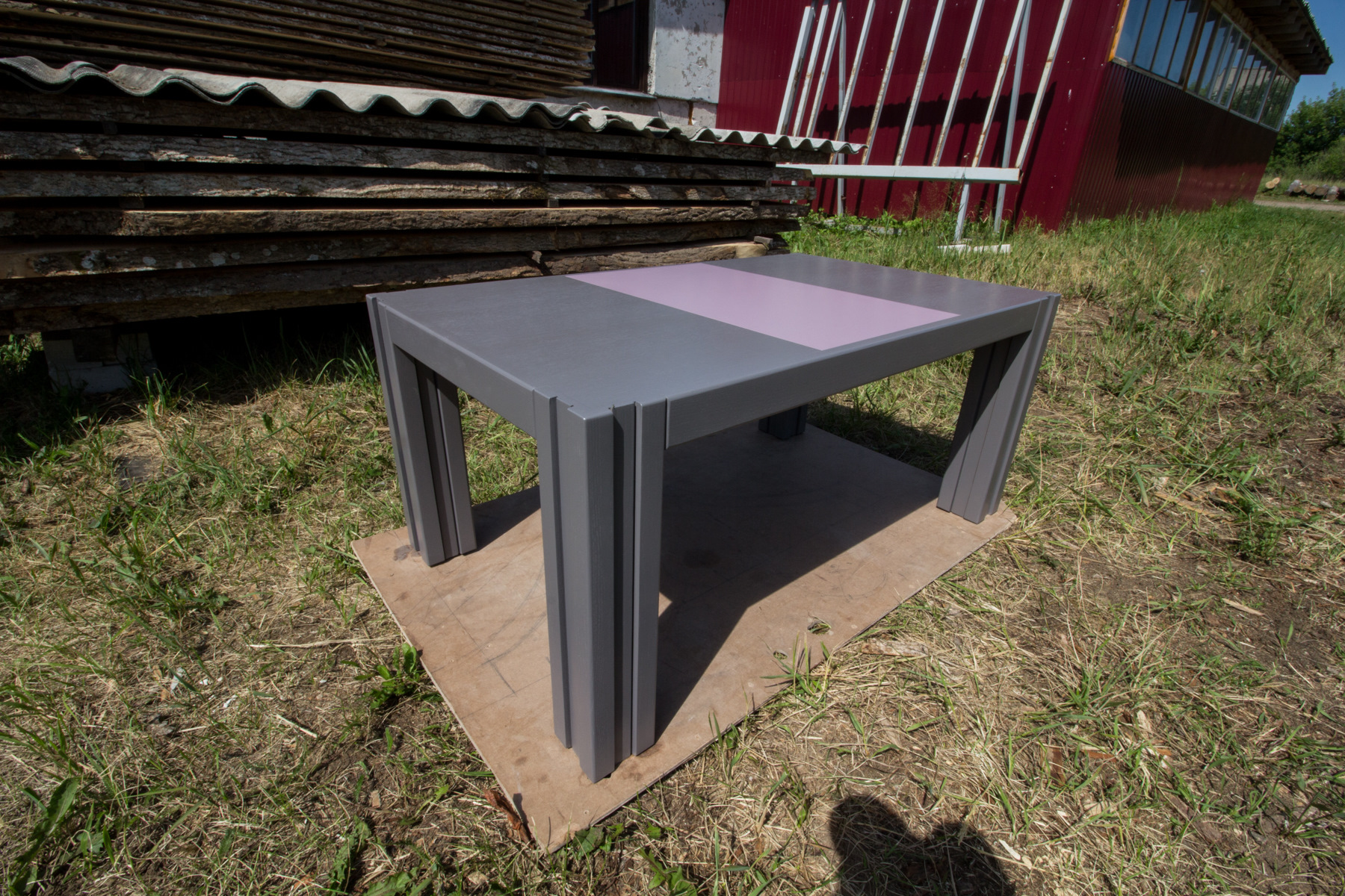 Этот стол такой стольный. Столяр краснодеревщик верстак. Скульптурные столы из дерева. Верстак столярный workbench. Верстак столярный workbench.