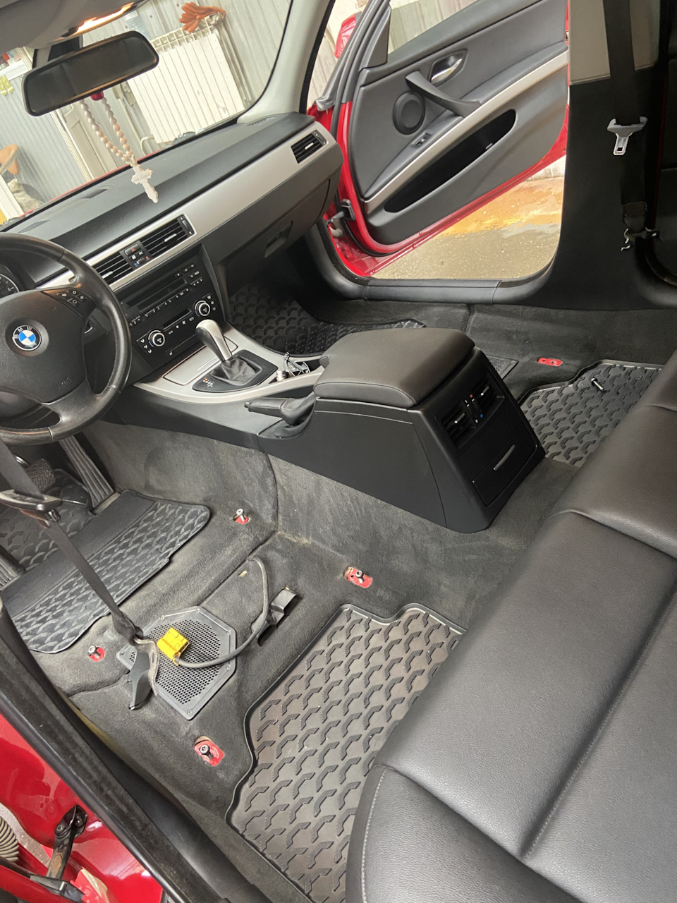 Реставрация кожаных сидений — BMW 3 series (E90), 2 л, 2007 года ...