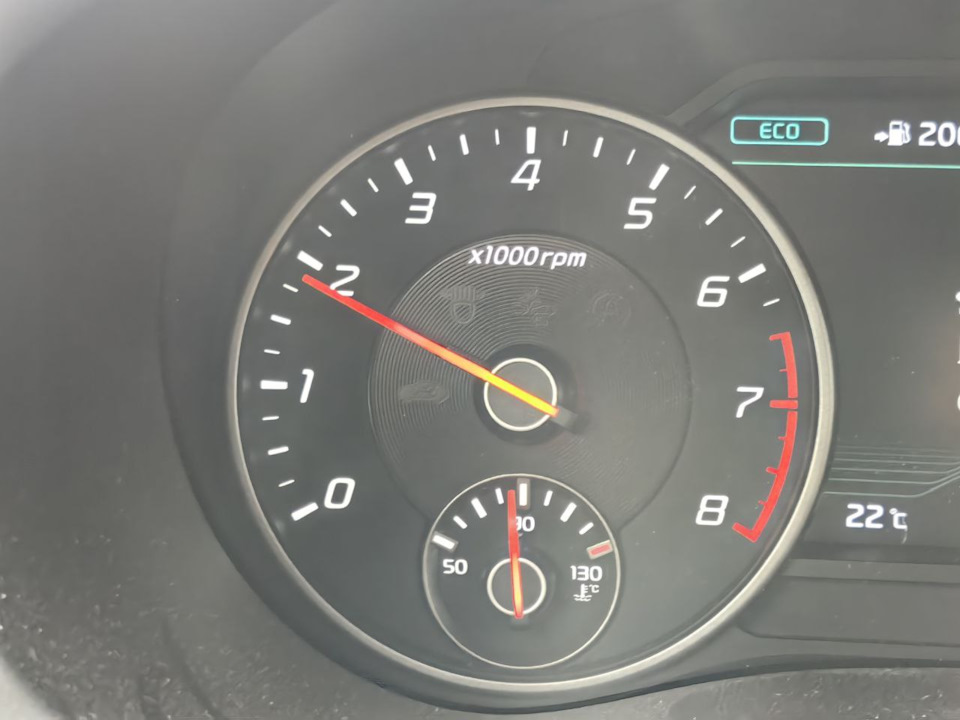 это когда вода в реальности 107-110 градусов — KIA Stinger. Запчасти на фото: 107110