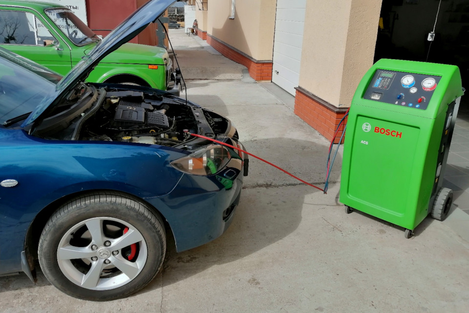 Очередная дозаправка кондиционера — Mazda 3 (1G) BK, 1,6 л, 2006 года ...