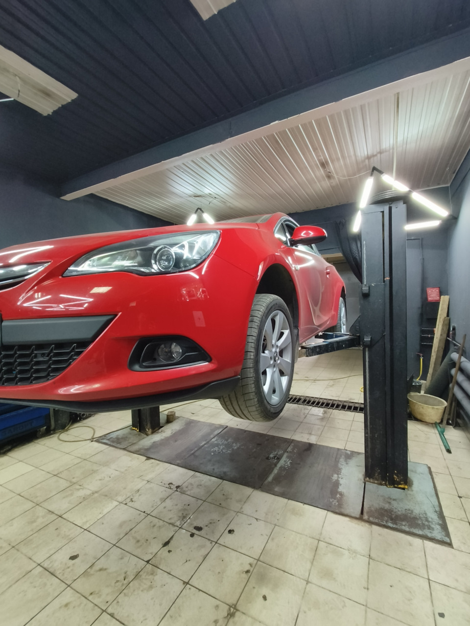 Задние амортизаторы Zekkert. — Opel Astra J GTC, 1,8 л, 2013 года | визит  на сервис | DRIVE2