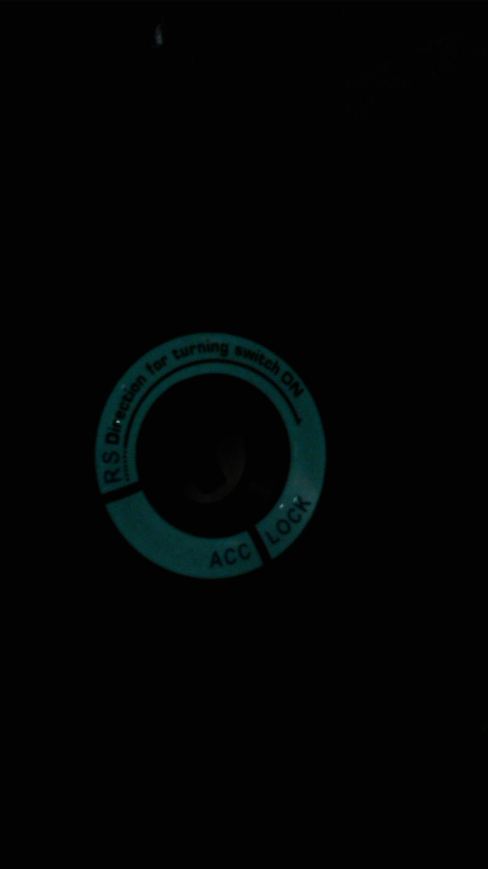 Ободок (того места, куда вставляется ключ) зажигания — Volkswagen Polo ...