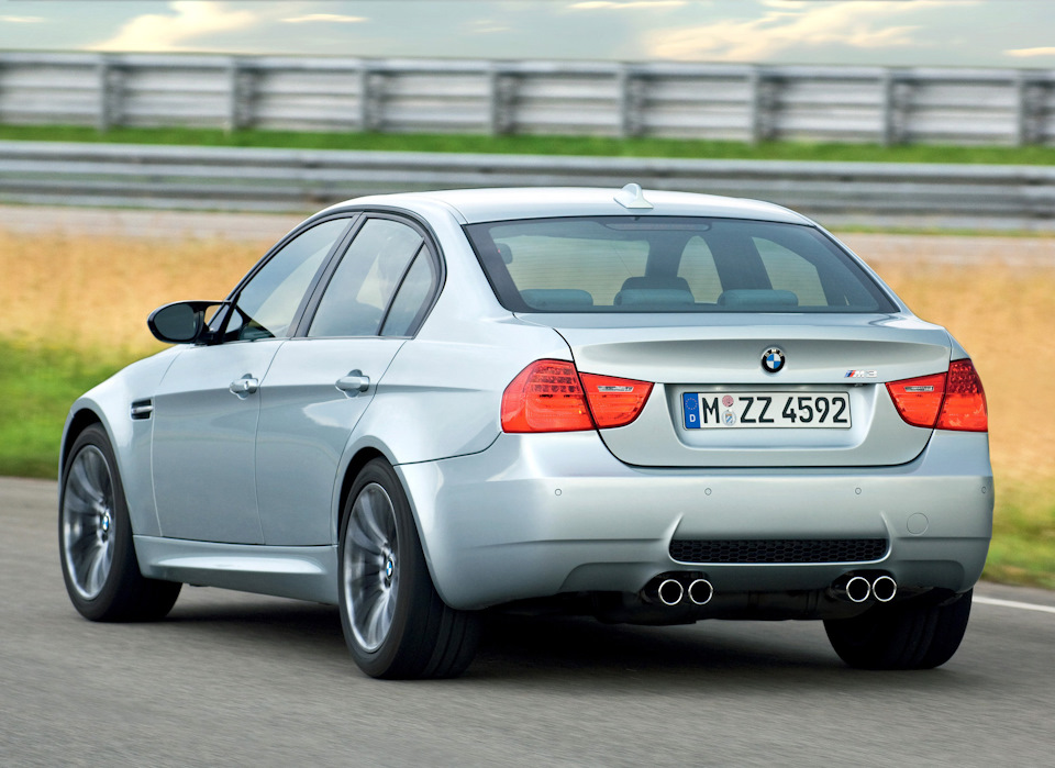 BMW E90  The choice of motor 