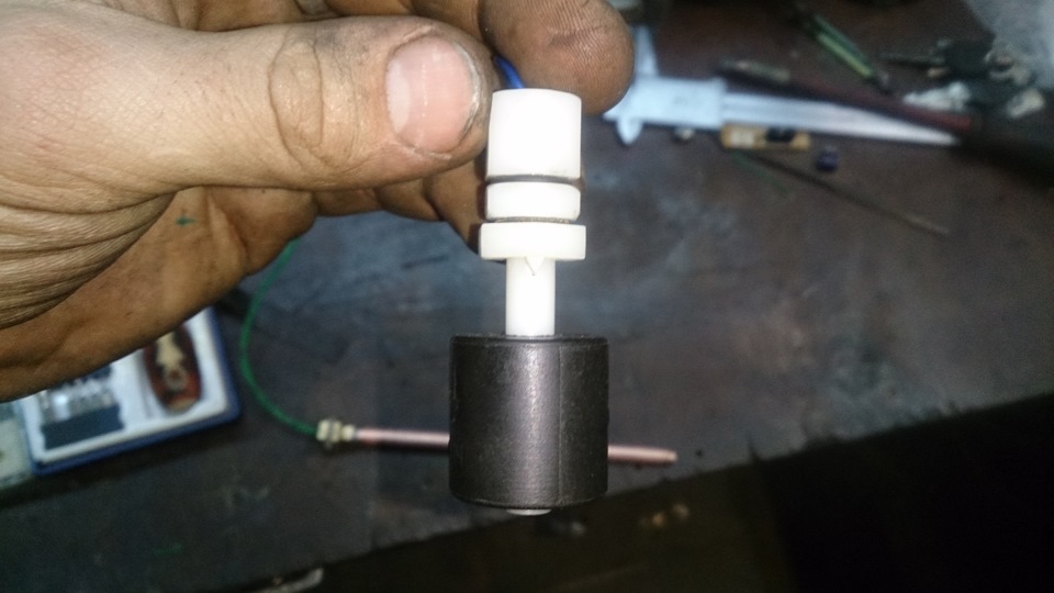 датчик уровня — ГАЗ 31105, 2,4 л, 2007 года | другое | DRIVE2