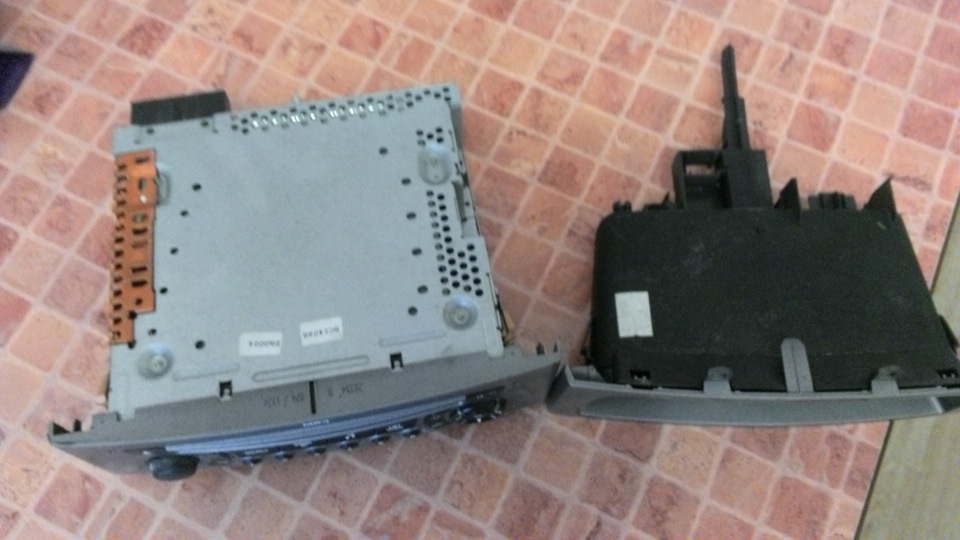 продам штатную магнитолу RD4 пежо 308 — Peugeot 308 (1G), 1,6 л, 2008 ...