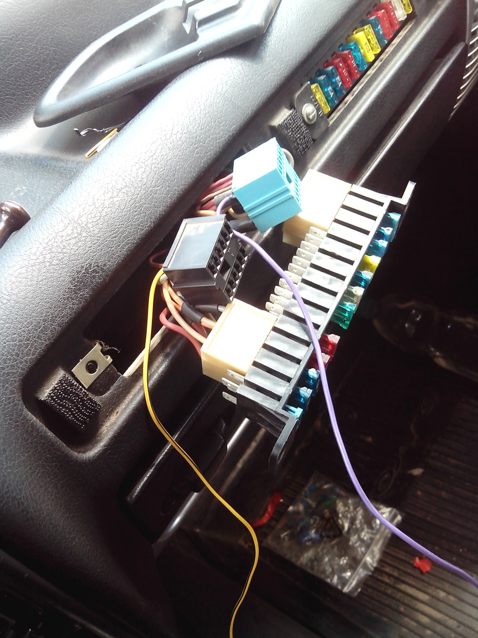 Подключение электрозеркал и задних ЭСП. — ГАЗ 2410, 2,5 л, 1988 года ...