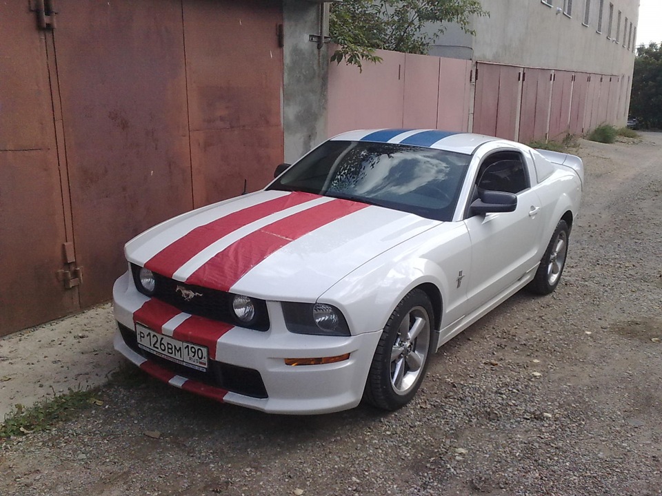 Замена страйпов — Ford Mustang (5G), 4 л, 2006 года | стайлинг | DRIVE2